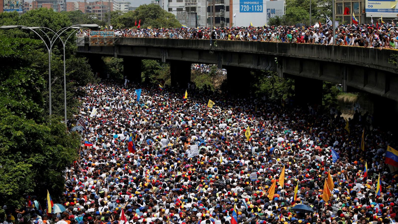 Venezuela migrants in Colombia tops a million over 15 months: government Venezuela migrants in Colombia tops a million over 15 months: government